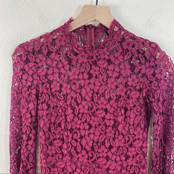 Bardot Sienna Lace Bell Sleeve Sheath Dress Size 4 - Picture 5 of 10